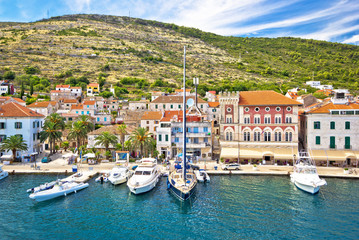 Fototapeta premium Vis island yachting waterfront view