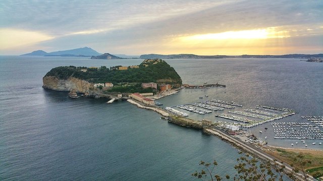 Isolotto di Nisida-Napoli