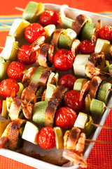 Shrimps and vegetables skewers