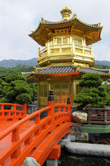 Fototapeta premium Golden Pagoda and famous landmark red bridge Chi Lan Kowloon City Hong Kong China