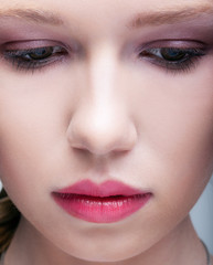Naklejka premium Close-up shot of female face