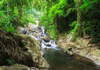 Fototapeta na wymiar khao soidao waterfall