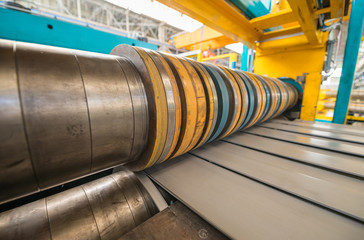 Industrial machine for steel coils cut