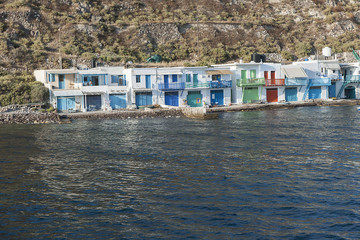 H&auml;user mit Schiffsunterst&auml;nden (Syrmata) auf der Insel Milos, Griechenland