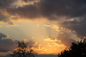 Fototapeta na wymiar scenic cloud formation at sunset