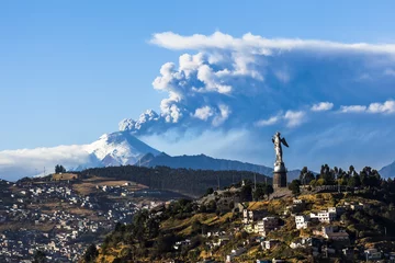 Fotobehang Cotopaxi volcano eruption © ecuadorquerido