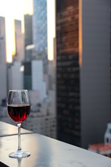Vin rouge sur un Rooftop - New-York City