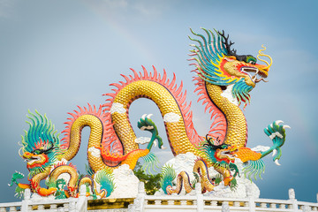 dragon sculpture