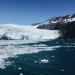 Fototapeta na wymiar Aialik Glacier