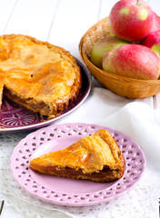 Apple filling shortcrust pastry cake