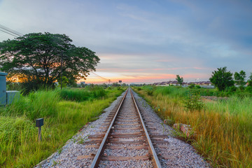 Obraz premium Railroad at sunset