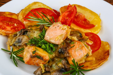Salmon with grilled vegetables