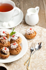 Cakes with chocolate mousse