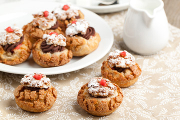 Cakes with chocolate mousse