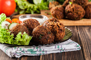 Chickpea falafel balls with vegetables