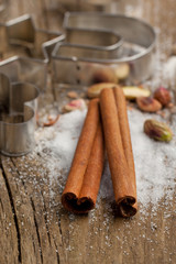 Cinnamon piles with sugar