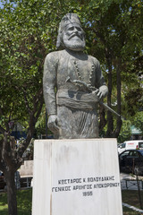 Denkmal f&uuml;r Kostaros Boludakis im Park "Plateia 1866"  von Chania auf Kreta, Griechenland