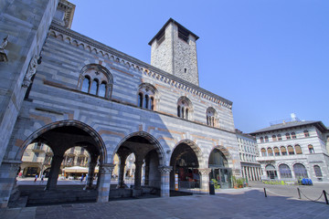 Fototapeta premium como broletto lombardia