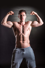 Fototapeta na wymiar Handsome muscular man