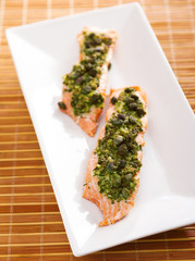Baked salmon with pesto