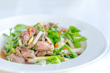 spicy grilled beef salad