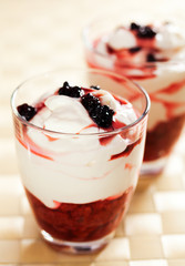 Mascarpone cream with blackberries