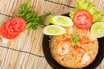 Special Shrimp fried rice in black cup