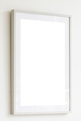 Obraz premium Blank white frame on white wall background