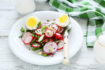 Easy vegetable salad with eggs