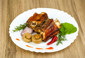 Roasted beef ribs