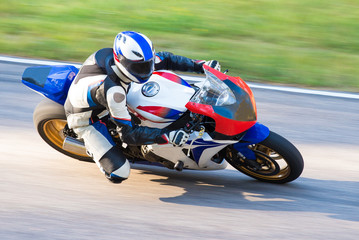 Motorbike racing - 90235709