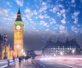 Fototapeta na wymiar Beautiful colors of Big Ben from Westminster Bridge at Sunset -