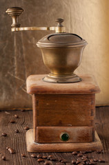 Obraz na płótnie Canvas old coffee grinder