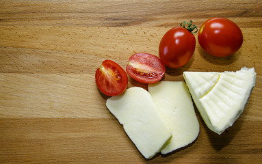 Chees and tomato on board