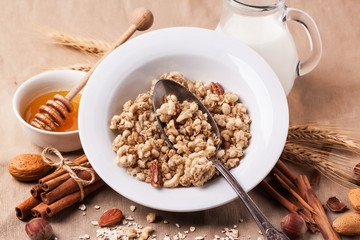 Muesli with milk and honey