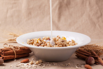Muesli with milk and honey