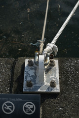 ボラード もやい綱