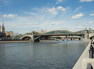 Fototapeta na wymiar bridge Bogdan Khmelnitsky