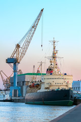 Fototapeta premium Icebreaker port, ship