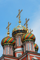Fototapeta na wymiar Colorful domes of Stroganov Church in Nizhny Novgorod