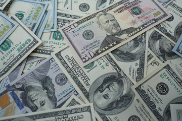  banknotes to 100 and 50 dollars  in a chaotic manner