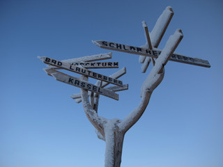 Wegweiser auf dem Ravensverg