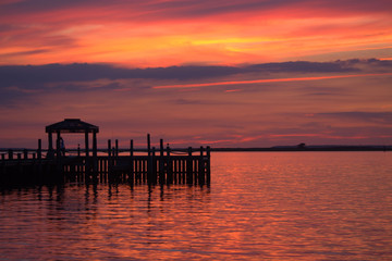 Fototapeta premium Serene Bay Sunset