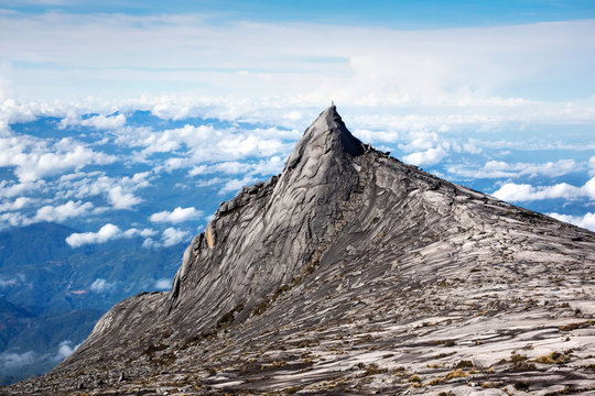 Fototapeta Mount Kinabalu in Sabah, East Malaysia.