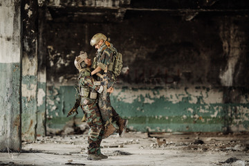 soldier and his wife at the battlefield