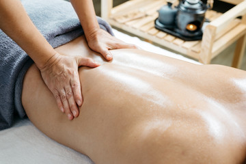 Thai massage : Back and shoulder massage