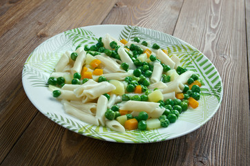Minestra di patate e pasta: