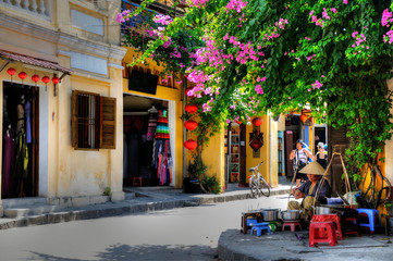 A corner of Hoi An Acient town, Danang, Vietnam. Hoi An is an UNESCO World Heritage site, is a major touristic destination in Central Vietnam. - obrazy, fototapety, plakaty