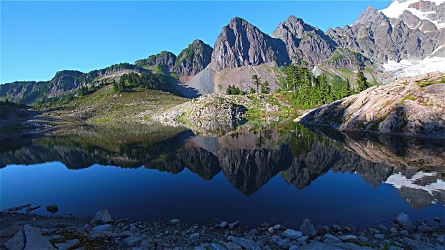 Ann lake and mt.Shuksan, Washington
