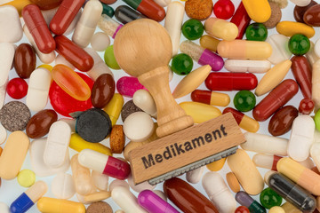 Stempel auf bunten Tabletten